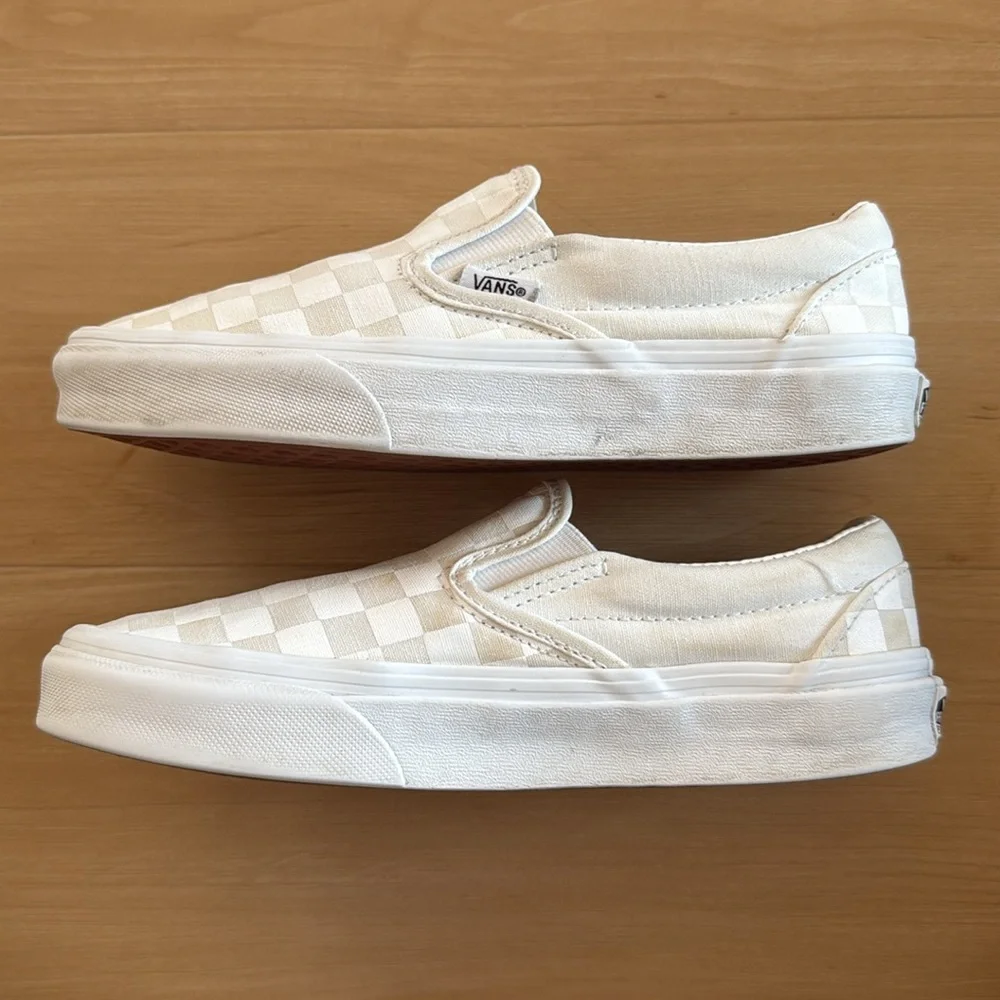 VANS CLASSIC CHECKERBOARD SLIP ON CANVAS SKATE SHOE CREAM WHITE SIZE M:5 W:6.5